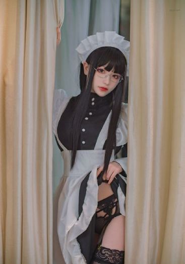 女仆把臀部扒开请主人打屁股_BDBD在线观看